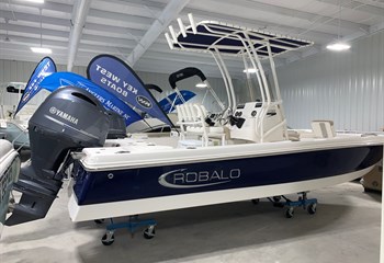 2023 Robalo 206 Cayman Biscayne Blue/White Boat